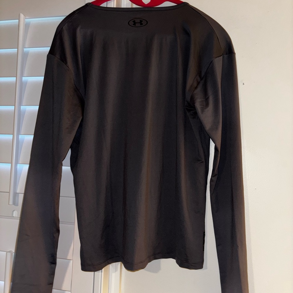 Under Armour Charcoal Athletic Top - Picture 3 of 3